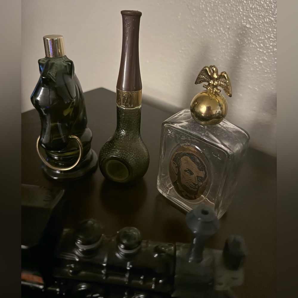 Vintage Avon Cologne Bottles Lot Lincoln Wild Country | 1876 Train | Thai Winds - Picture 4 of 4